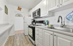 6 Whittier Pl 8P, Boston, MA 02114