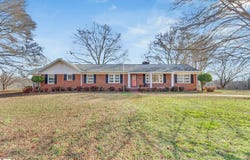 1142 Fox Squirrel Ridge Road, Pickens, SC 29671-8922