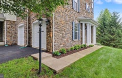 42371 TRELLIS Square, BRAMBLETON, VA 20148