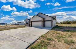 2224 E Arrowhead St, Andover, KS 67002