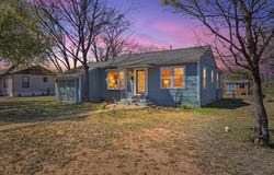 211 Brooks Ave, Schertz, TX 78154