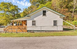 51 Brown Bear Hollow Road, NORTHFORK, WV 24868