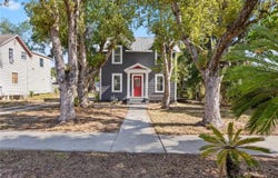 821 E LEMON Avenue, EUSTIS, FL 32726