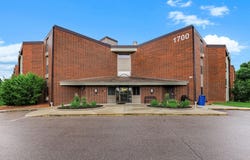 1700 Four Oaks Road, Eagan, MN 55121