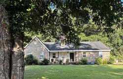 324 Pine Ln, Hattiesburg, MS 39402