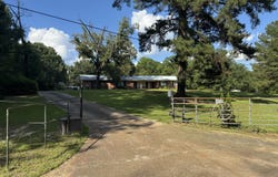 9782 Fred Clayton Road, Lauderdale, MS 39335