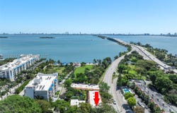 523 NE 38th St, Miami, FL 33137