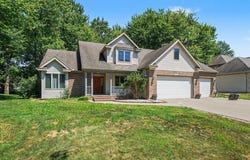 2516 Roundtree Circle, Midland, MI 48642