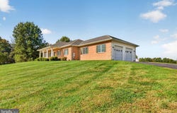 16521 HAMPTON Road, HAMILTON, VA 20158
