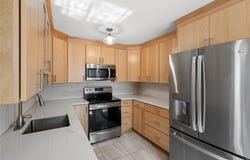 10 Audrey Avenue, Plainview, NY 11803