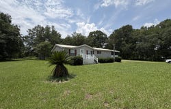 245 FOLKLORE Drive, Satsuma, FL 32189