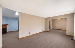 2021 Tidemill Haven Ln Lane, Hayes, VA 23072