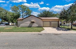 203 Martha Ave, Mulvane, KS 67110-1468