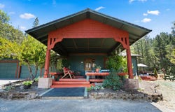 1089 Sleepy Hollow Loop, Grants Pass, OR 97527