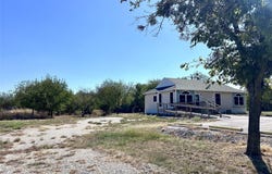 501 Peyton St, Baird, TX 79504