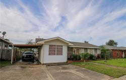 1620 MAPLEWOOD Drive, Harvey, LA 70058