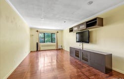 1205 E Broadway, Hewlett, NY 11557