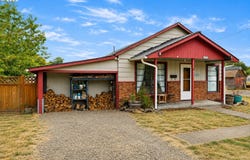 221 WALNUT St, Independence, OR 97351