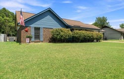 6790 AUTUMNHILL Ln, Bartlett, TN 38135