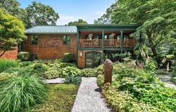 82 Old Garrison Rd, Sudbury, MA 01776
