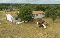 36 Crossing Dr, Harper, TX 78631