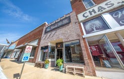 125 E Main Street, Willow Springs, MO 65793