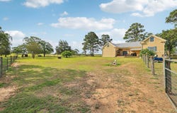 1200 County Road 211, Giddings, TX 78942