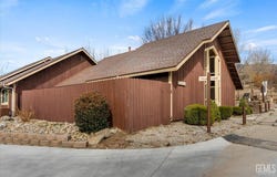 2 Village Lane, Tehachapi, CA 93561