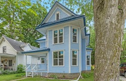 117 E Wright Avenue, Shepherd, MI 48883