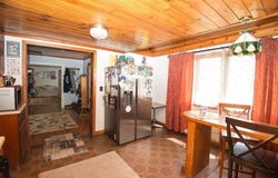 11 Maple St, Chester, MA 01011