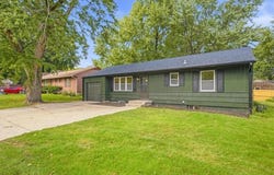 5806 W 75th Street, Prairie Village, KS 66208