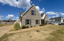 2484 Saint Ives Lane, Hernando, MS 38632