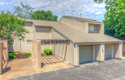 4756 EAGLE CREST Dr, Memphis, TN 38117