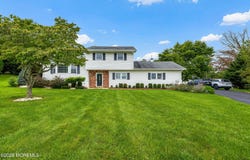 5 Travis Court, Monroe, NJ 08831