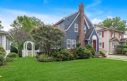 91 Geranium Avenue, Floral Park, NY 11001