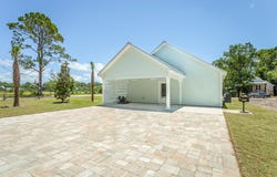 215 15th St, Apalachicola, FL 32320