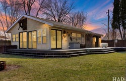 1319 Nippersink Drive, Spring Grove, IL 60081