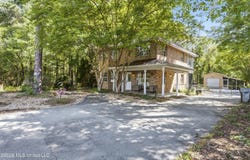 7090 Meadow Dale Street, Bay Saint Louis, MS 39520