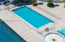 7441 Wayne Ave, Miami Beach, FL 33141