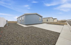 2681 E Edison Ave #33, Sunnyside, WA 98944