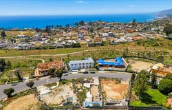 622 Alma Real Dr, Pacific Palisades, CA 90272