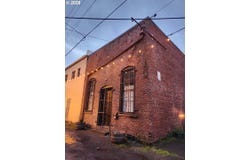 227 2ND Ave SW, Albany, OR 97321