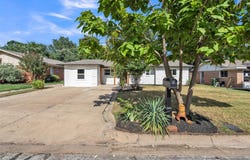 408 Simmons Drive, Hurst, TX 76053