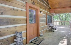 447 Lakeside Rd, Vonore, TN 37885