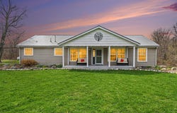 45284 Co Rd 703, Coloma, MI 49038