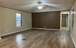 2300 Ward Bend Rd, Sealy, TX 77474