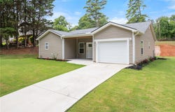 914 Smith Grove Road, Easley, SC 29640