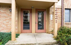 2221 Hedgerow Road, Columbus, OH 43220