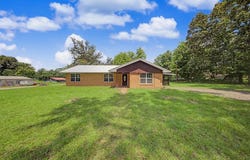 508 Miller Street, Broaddus, TX 75929