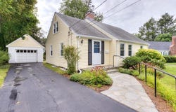 27 Mayflower Circle, Worcester, MA 01606
